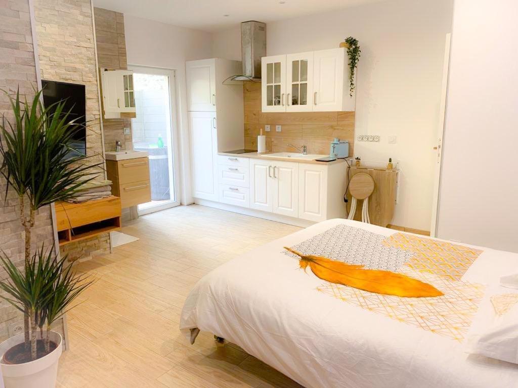 Le Menhir 2 Jacuzzi Spa Terasse Barbecue La Roche-Blanche  ภายนอก รูปภาพ